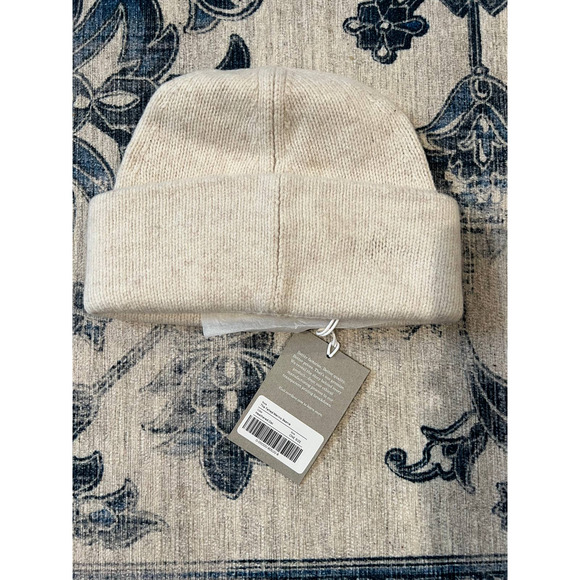 NWT Everlane Unisex The Felted Merino Beanie Hat Heathered Oat One Size main image 7